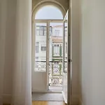Vibrant Host -bonfim * Porto
