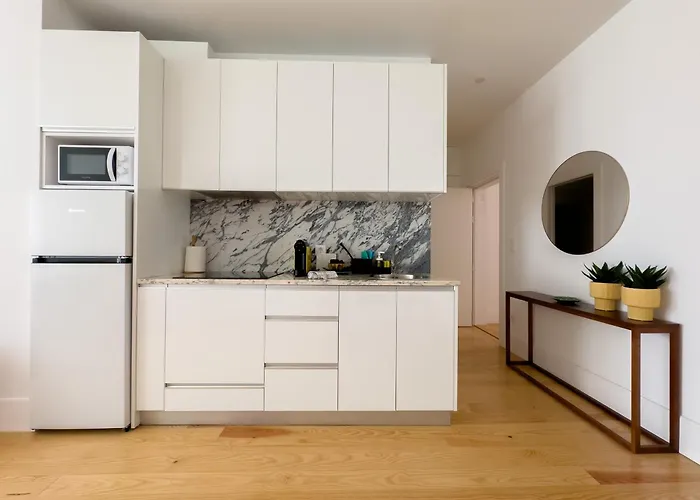 Vibrant Host -bonfim Oporto