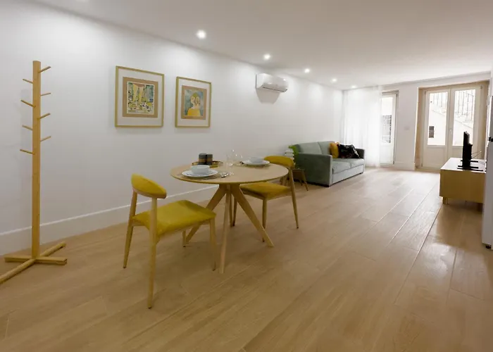 Vibrant Host -bonfim Oporto