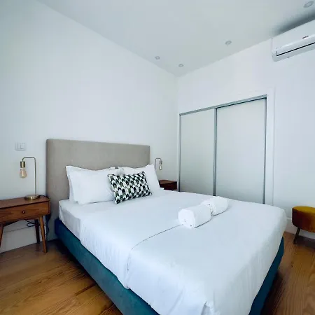 Vibrant Host -bonfim Daire Porto