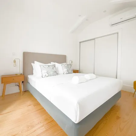 Vibrant Host -bonfim Porto