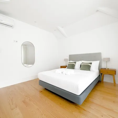 Vibrant Host -bonfim *