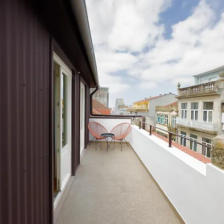 Vibrant Host -bonfim Porto