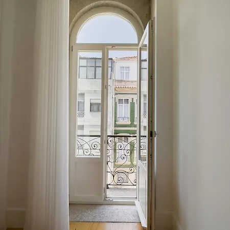 Vibrant Host -bonfim * Porto