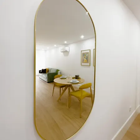 Vibrant Host -bonfim Daire Porto